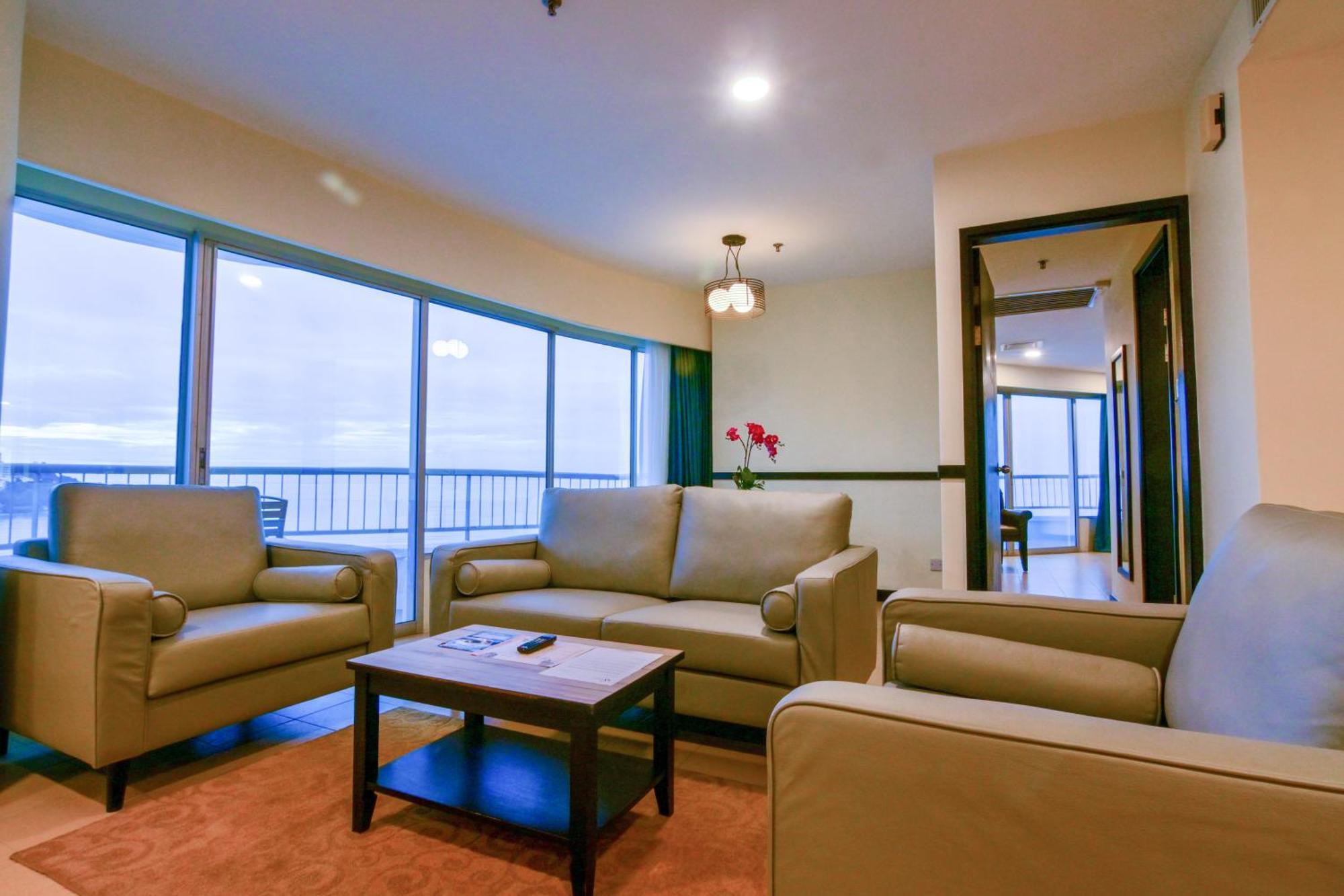 Flamingo Hotel By The Beach, Penang Tanjung Bungah  Exteriör bild
